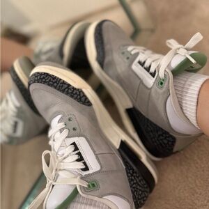 Jordan 3 Retro Chlorophyll Youth 7 / Men’s 7 / Women’s 8.5